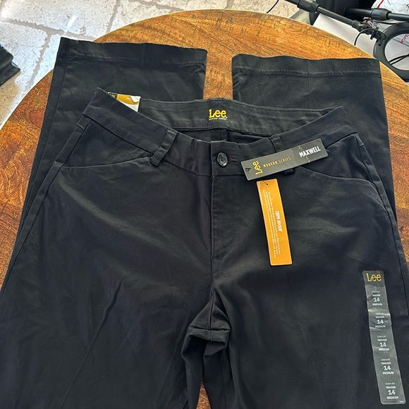 NWT Lee Women's Modern Series Curvy Fit Maxwell Trouser - Picture 3 of 7